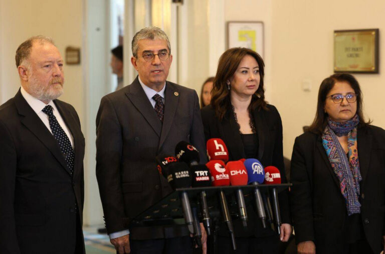CHP heyetinden DEM Parti ve İYİ Parti’ye ‘erken seçim’ ziyareti