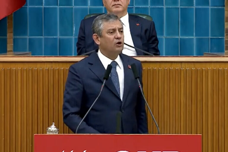 Özgür Özel’den ‘mutlak butlan’ mesajı: ”Delegenin vermediğini saraydan dilenenlere söylüyorum”
