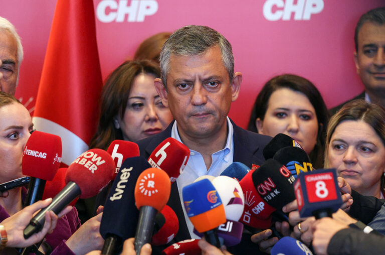 CHP lideri Özgür Özel: “Karşımızda ‘Mutlak Butlan-Mutlak Sultan’ ittifakı var”