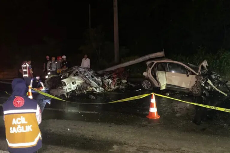 Karadeniz Sahil Yolu’nda zincirleme kaza:; 3 ölü, 4 yaralı