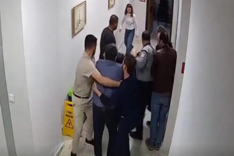 İşçiyi döven hastane müdürü açığa alındı