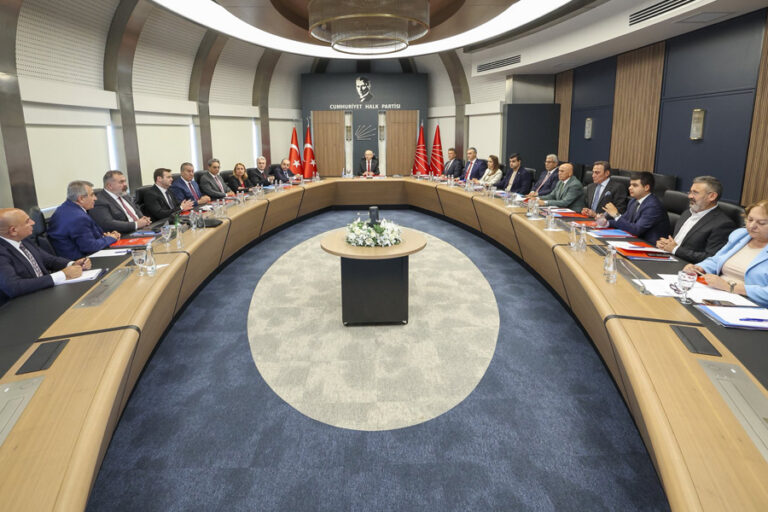 Kemal Kılıçdaroğlu’ndan MYK üyelerine il gezileri talimatı