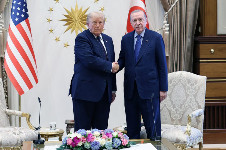 Trump: ”CAATSA yaptırımlarını kaldırabileceğimizi söyleyebilirim”