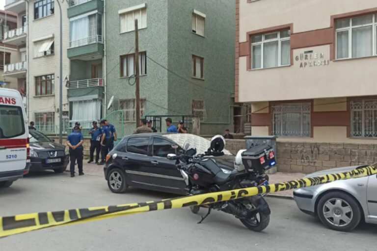 Konya’da vahşet: Üvey anne ve kız kardeşinin boğazını kesti