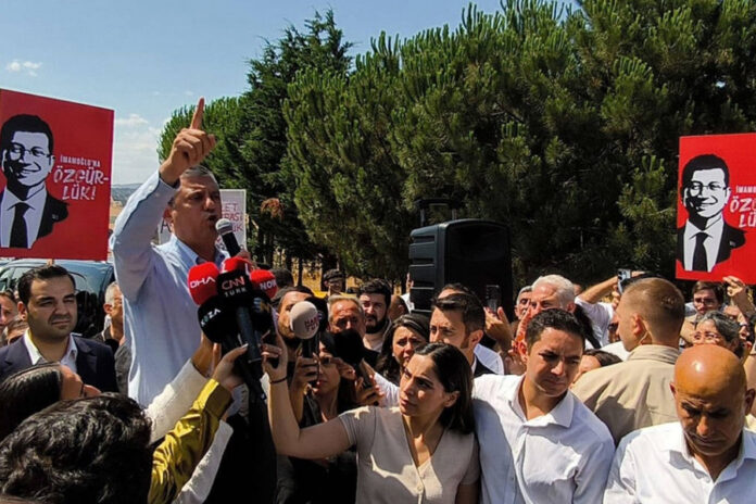 özgür özel
