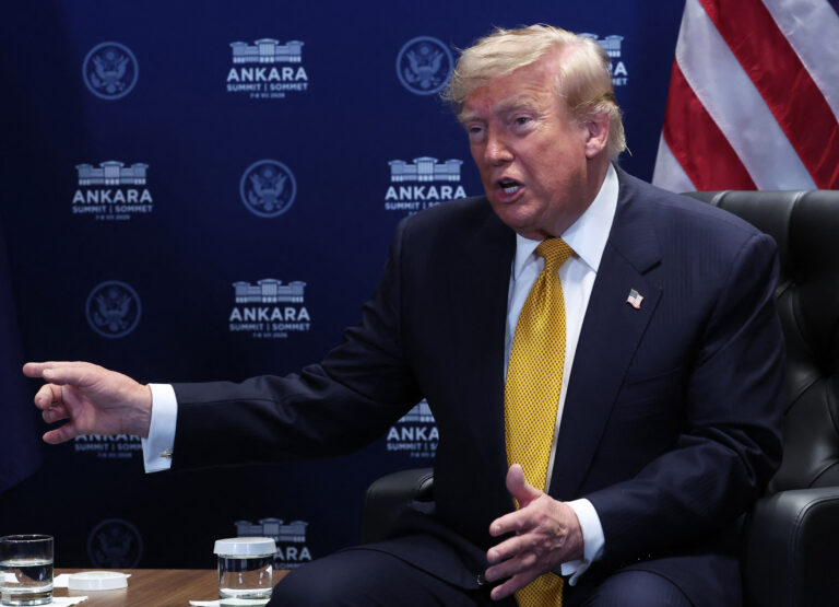 Trump’tan sıra dışı çıkış: “Hürmüz’ün hamisi olacağız ve bunun için para alacağız”