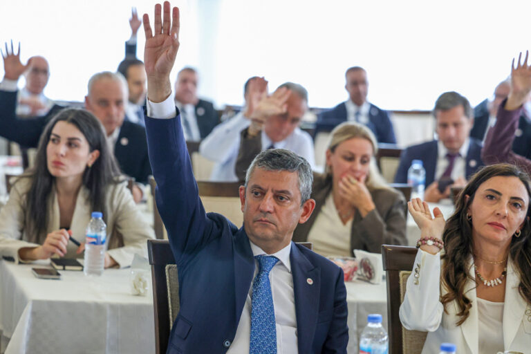 Yeni Parti yönetimi belli oldu: PM ve YDK üyeleri seçildi