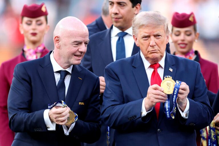 Trump, Infantino’nun yardımına koştu: “Onu görevden almak korkunç bir hata olur”