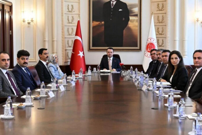 akın gürlek-muhsin yazıcıoğlu-aile