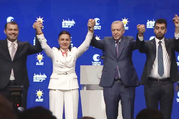chp-belediye-erdoğan-rozet