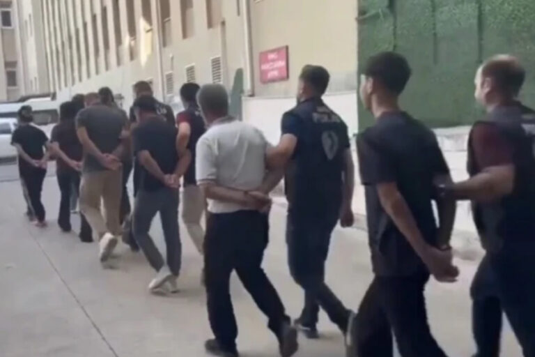 Rojin Kabaiş’in ailesinin de aralarında olduğu ailelere tehdit ve şantaj: 2 kişi tutuklandı