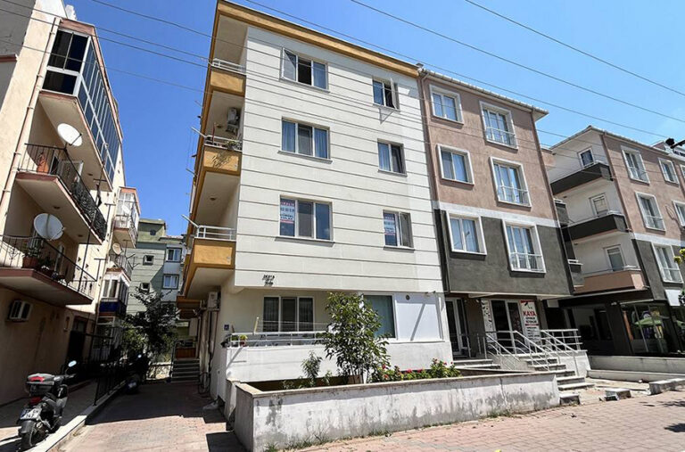 Çanakkale’de ilaçlama faciası: 9 yaşındaki çocuk hayatını kaybetti, anne yoğun bakımda