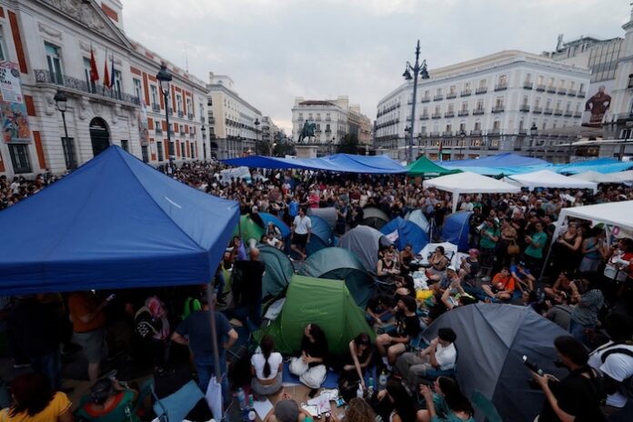 madrid protesto çadır