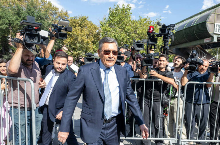 Melih Gökçek’in ifadesi ortaya çıktı: ”Emekli maaşıyla geçiniyorum”
