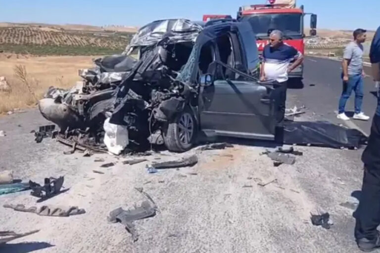 Şanlıurfa’da taziye dönüşü feci kaza: Aynı aileden 4 kişi öldü